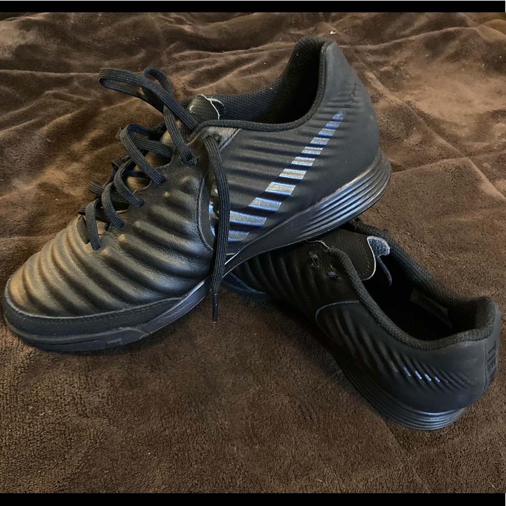 Womens Nike Tiempos